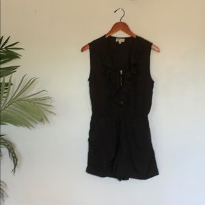 Black silky romper 💅🏻